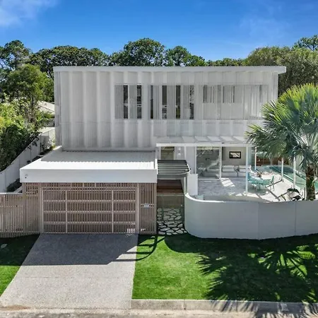 Luxury Mermaid Waters Holiday Home-3